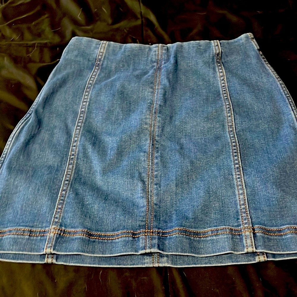 Wild fable jean skirt size 4